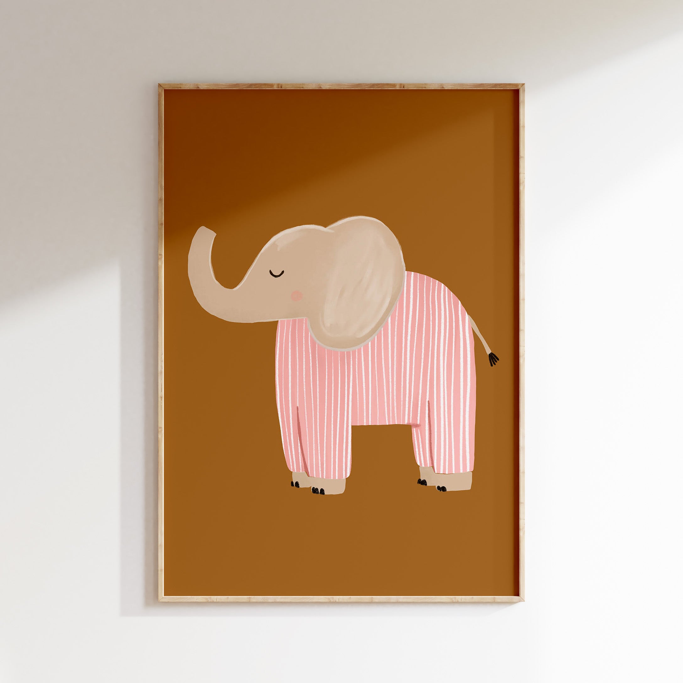Kinderkamer print - Olifant in roze pyjama
