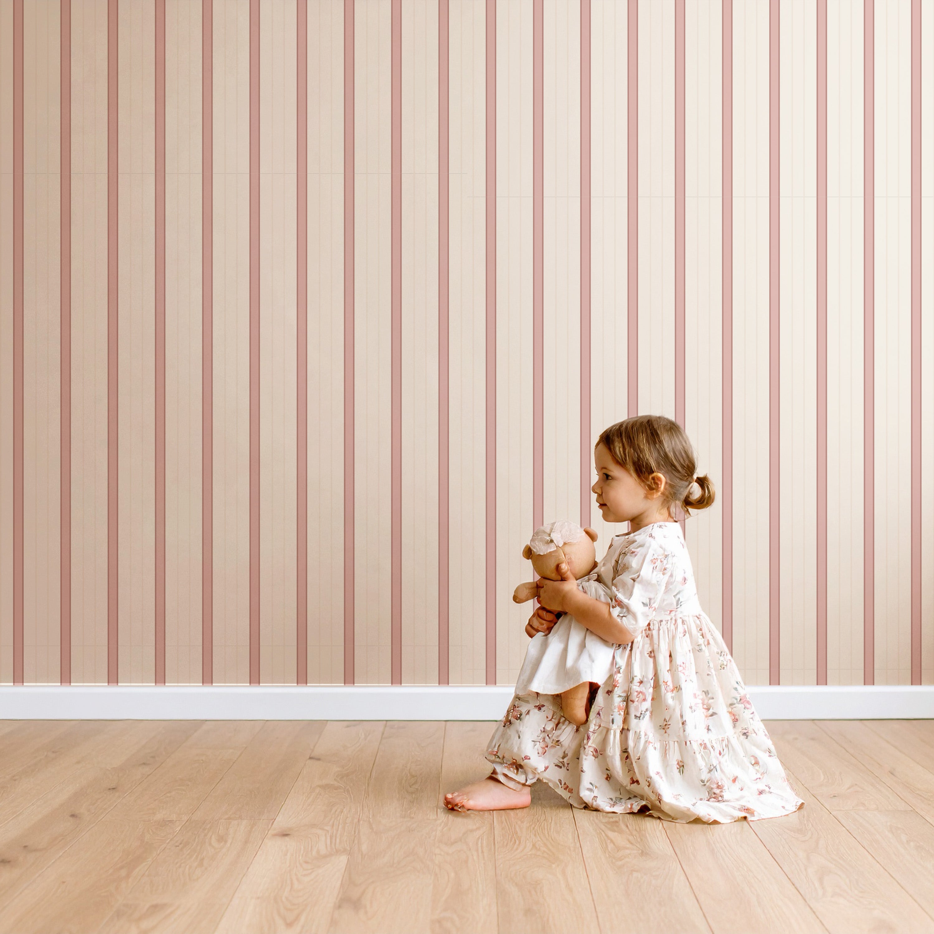Wallpaper Sweet Stripes - soft pink