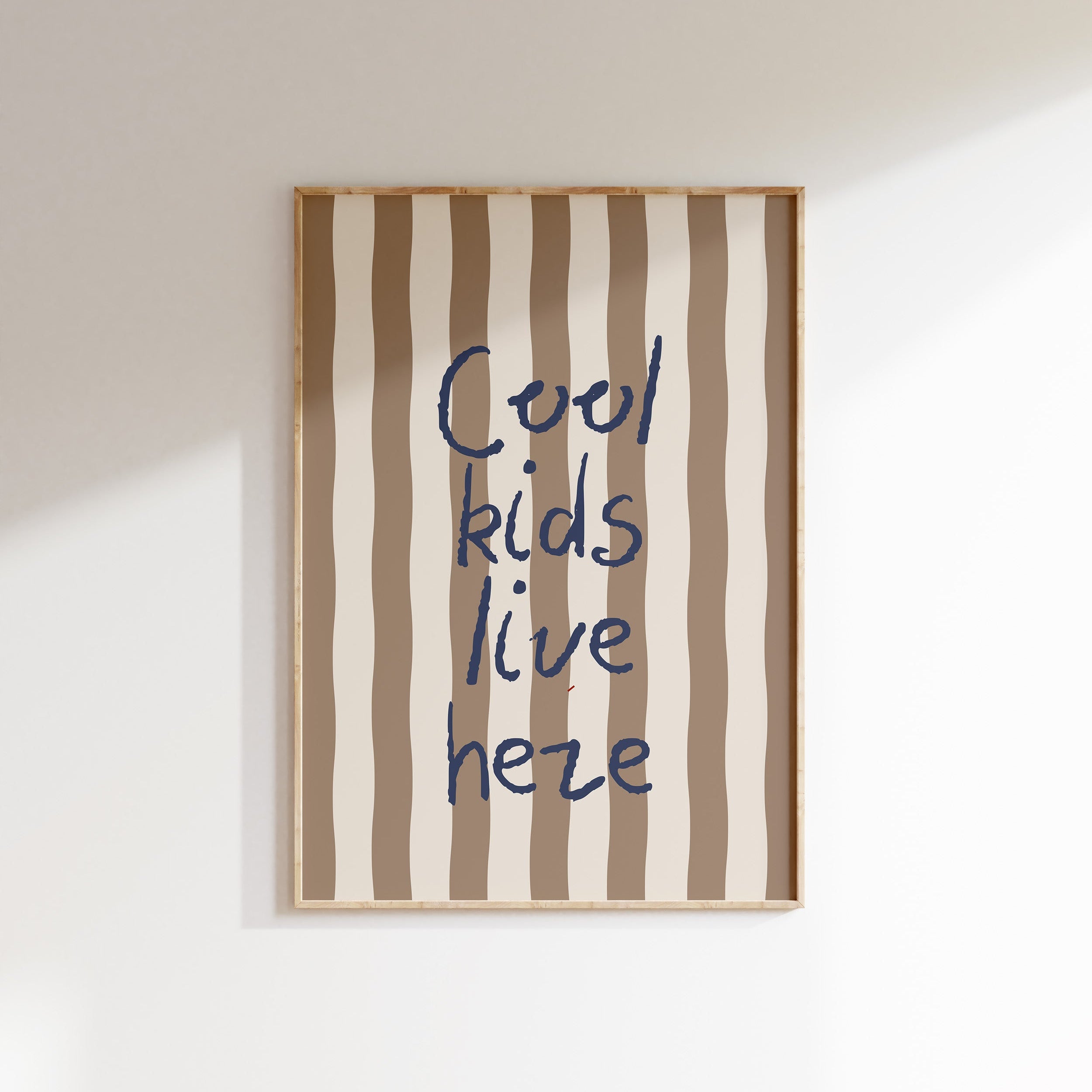 Kinderkamer print - Cool kids live here | blauw