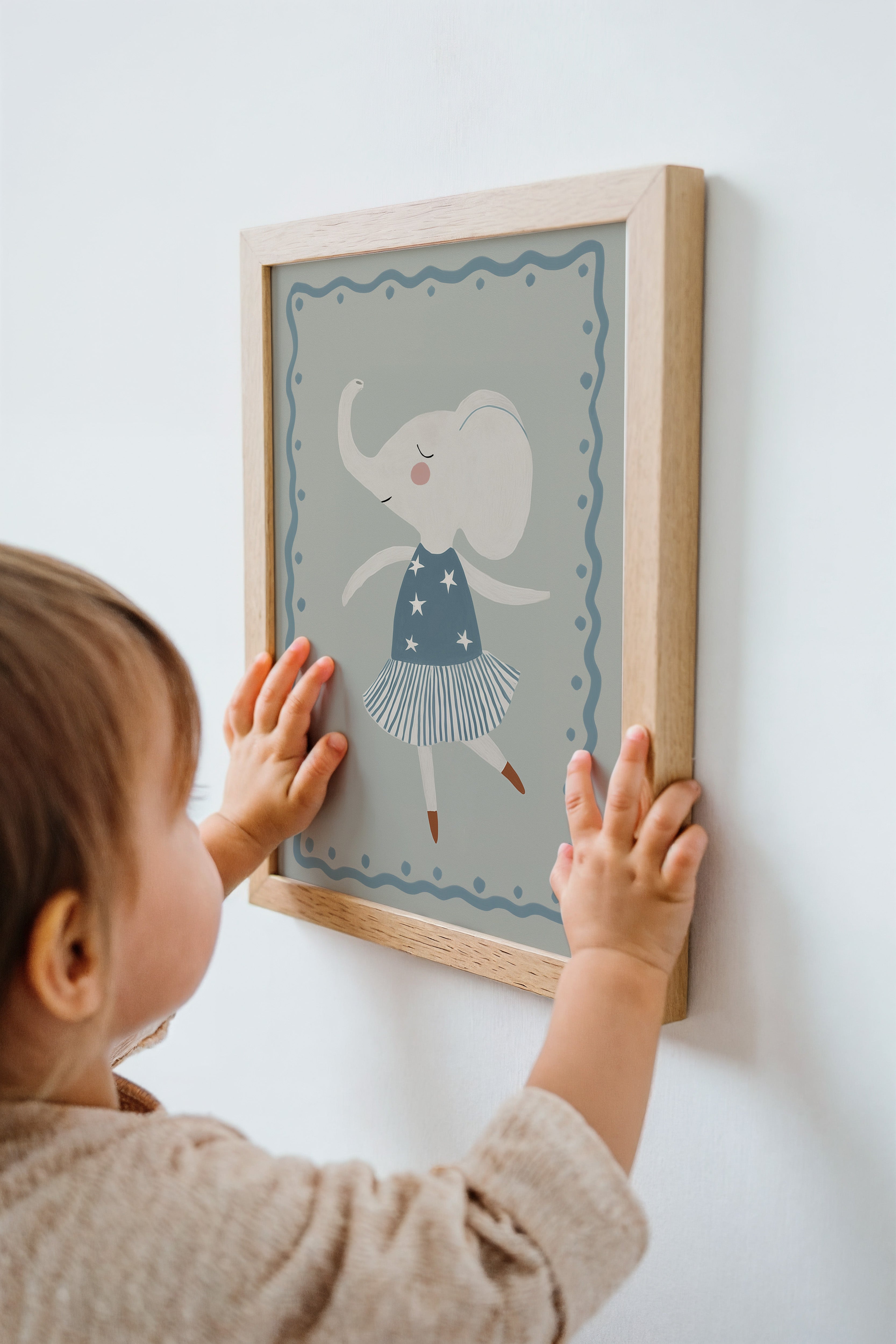 Children's room print - Dancing elephant