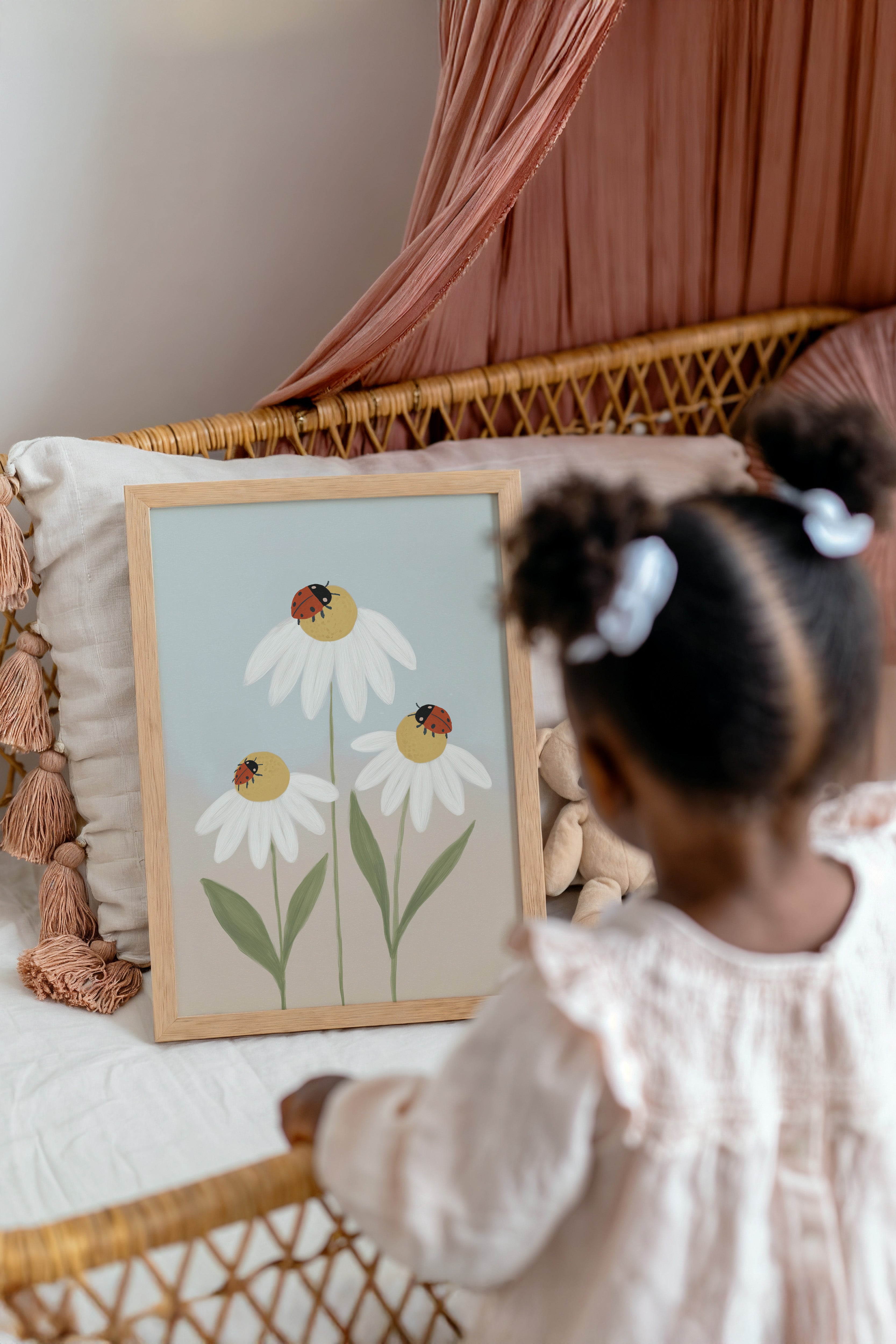 Kinderkamer print - Lieveheersbeestjes en madeliefjes
