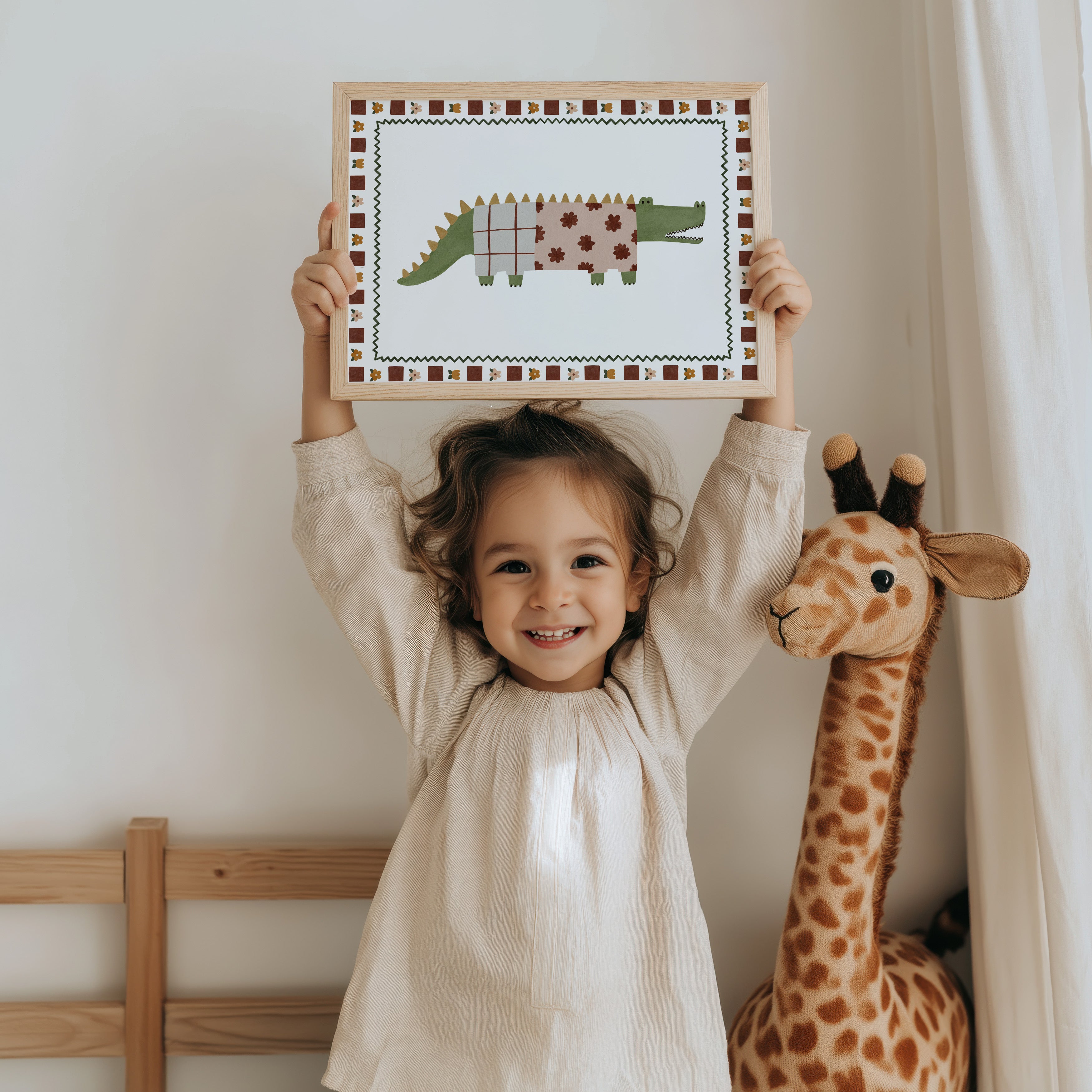 Retro kinderkamer poster - Krokodil met bloemen en ruitpatroon