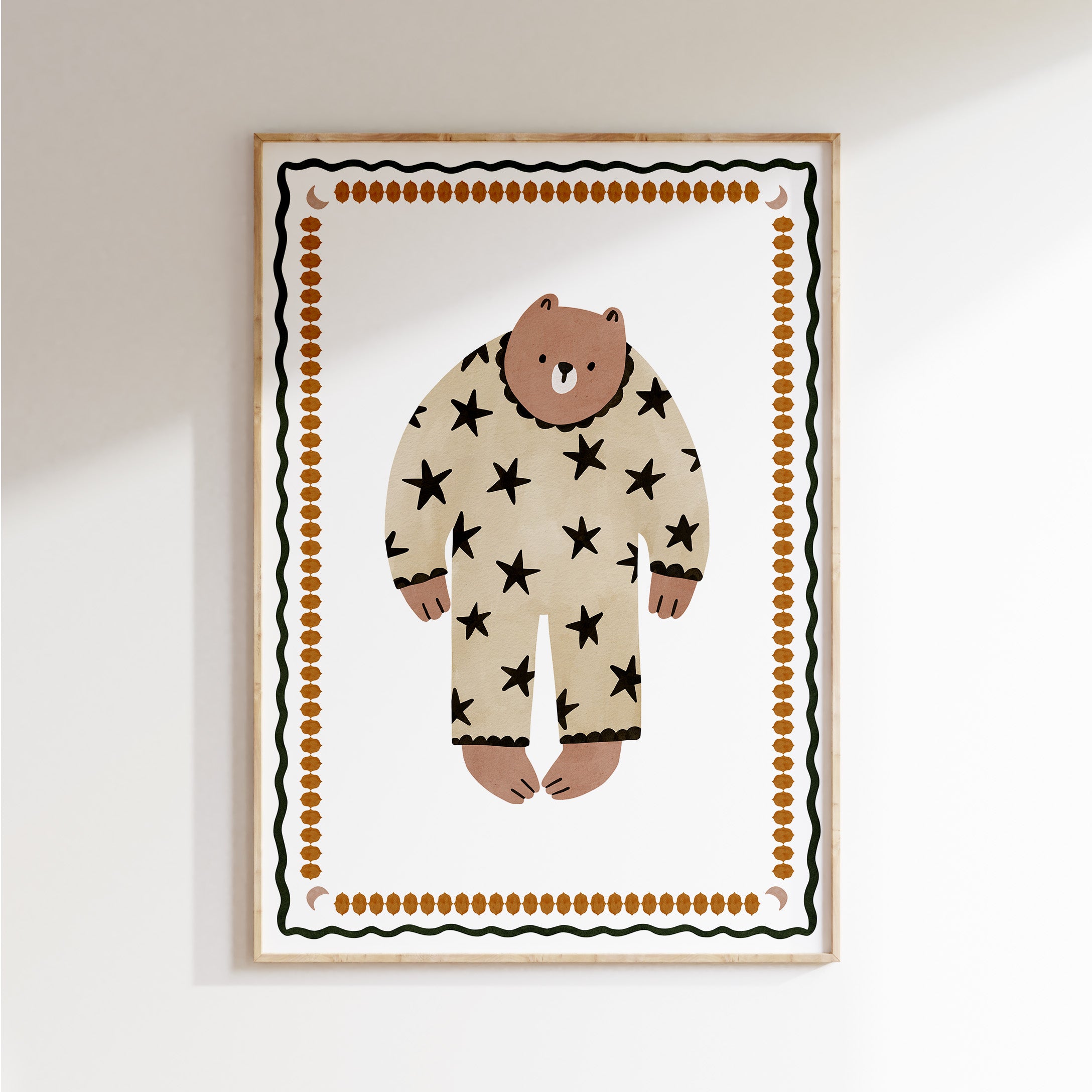 Retro kinderkamer poster - Beer in sterrenpyjama