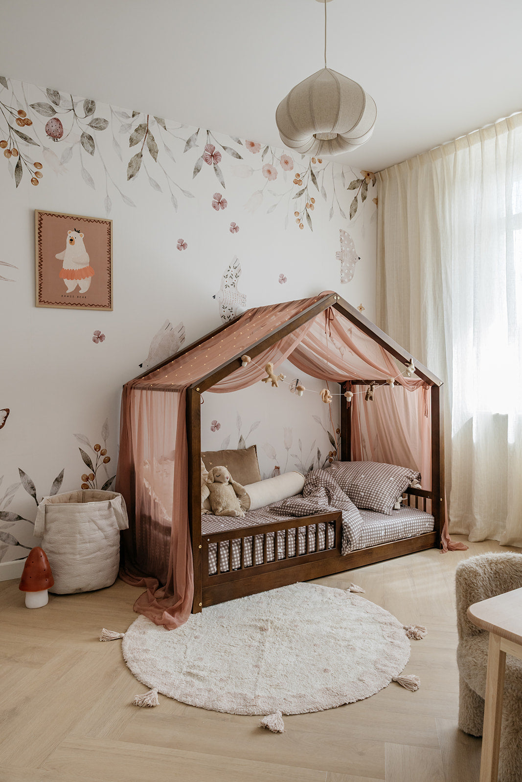 Kinderkamer met collagebehang Spring Garden, styling door Elina Styling