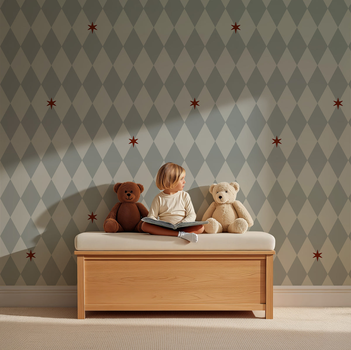 Kind op houten bankje met beren voor Wiebertje vintage blue stars behang