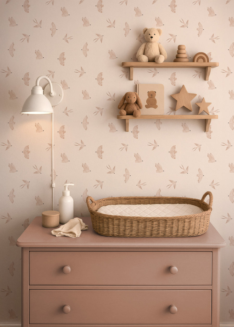 Behang Birds met vliegende vogels in een rustige beige babykamer