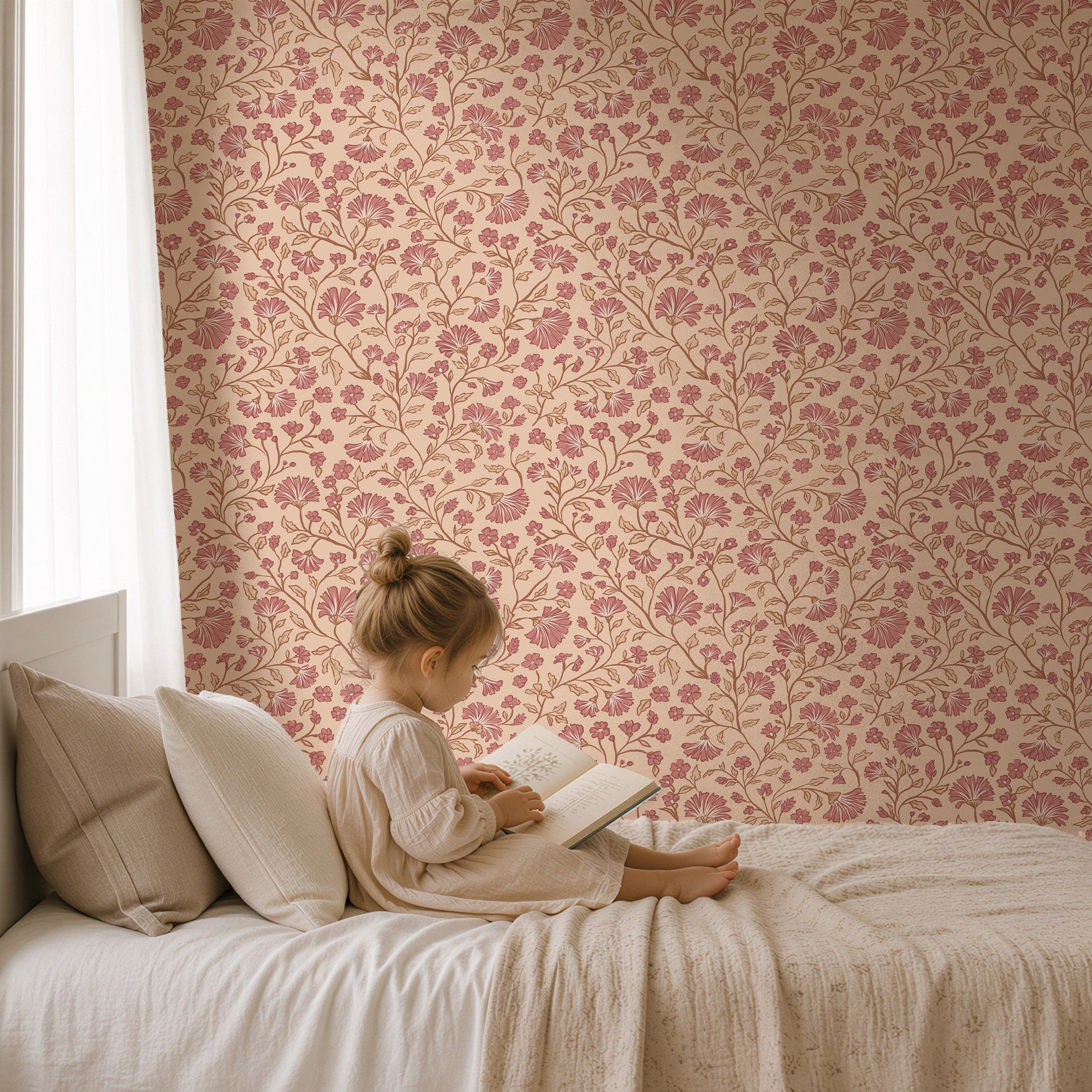 Behang Peach Bloom - warm linen