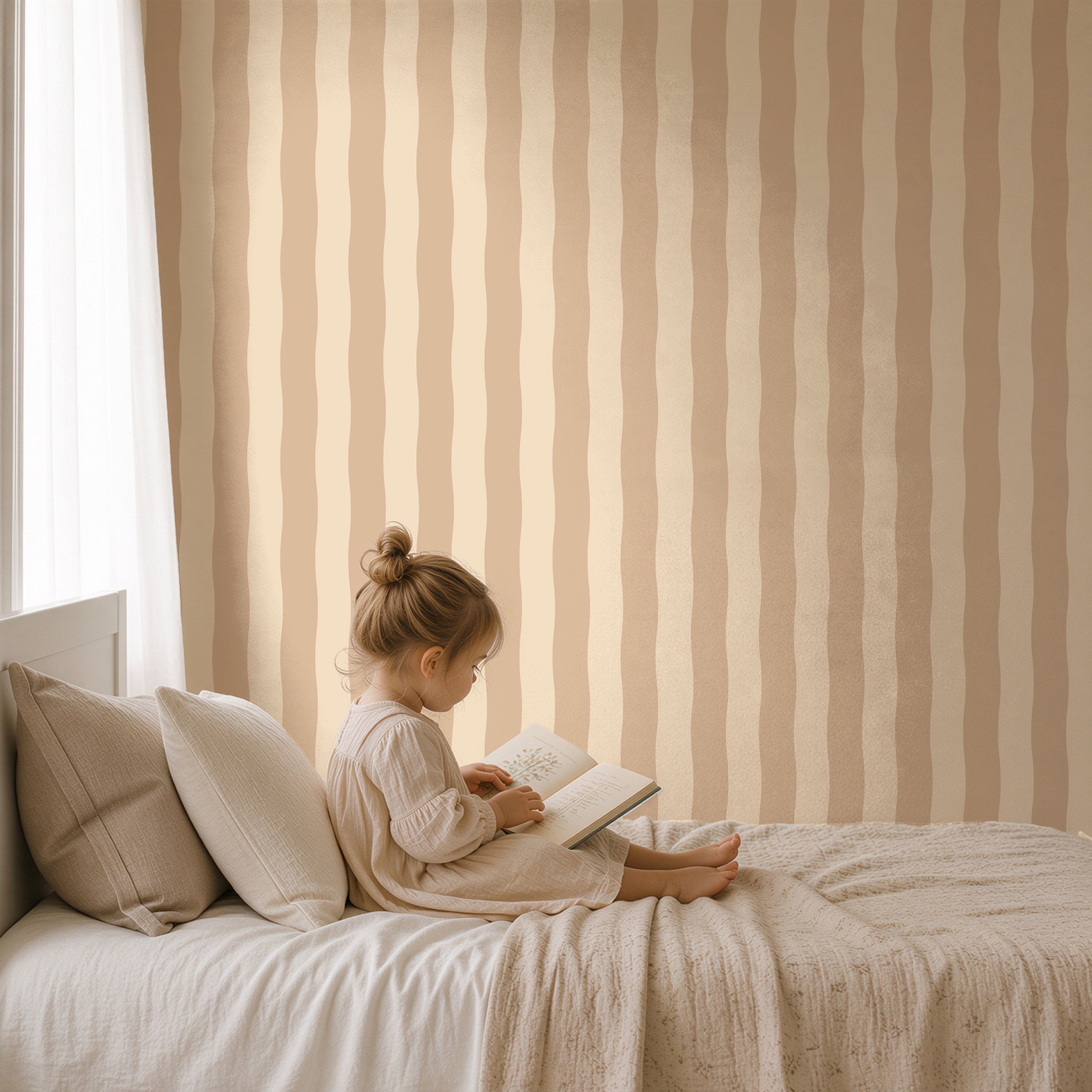 Wallpaper Wavy Stripes - biscuit