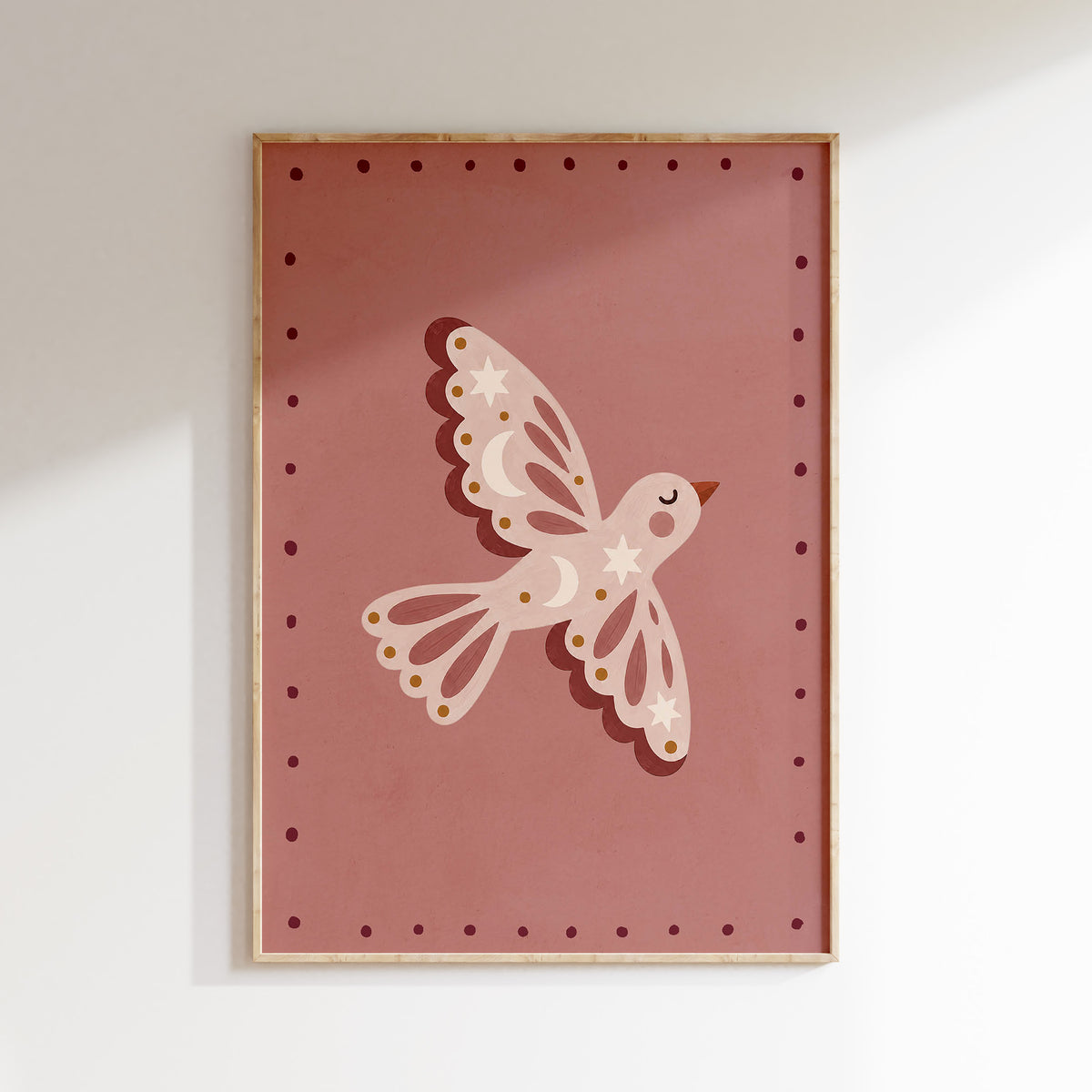 Starlight Bird kinderkamerposter in roze in een houten lijst