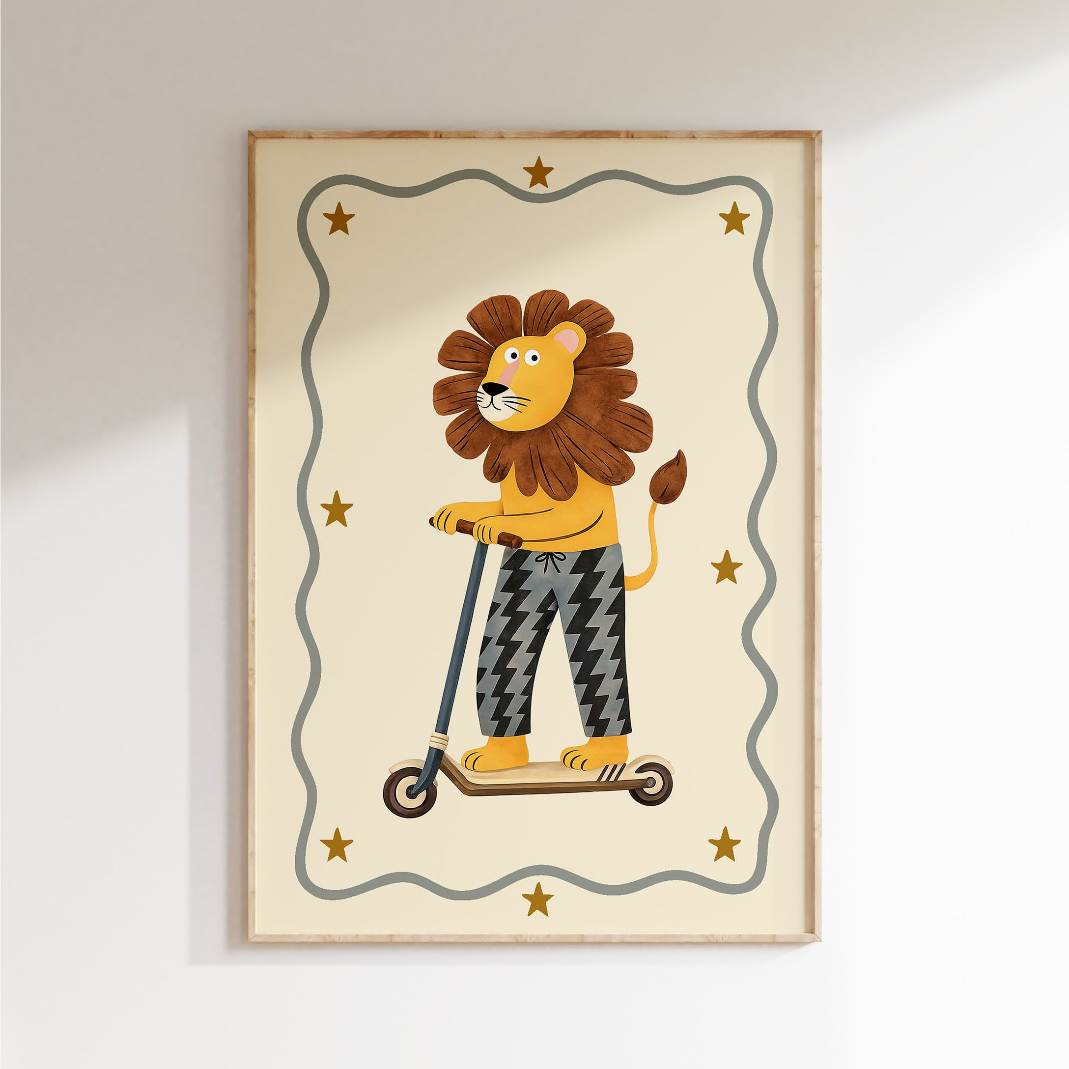 Kinderkamer print - Stoere leeuw op step