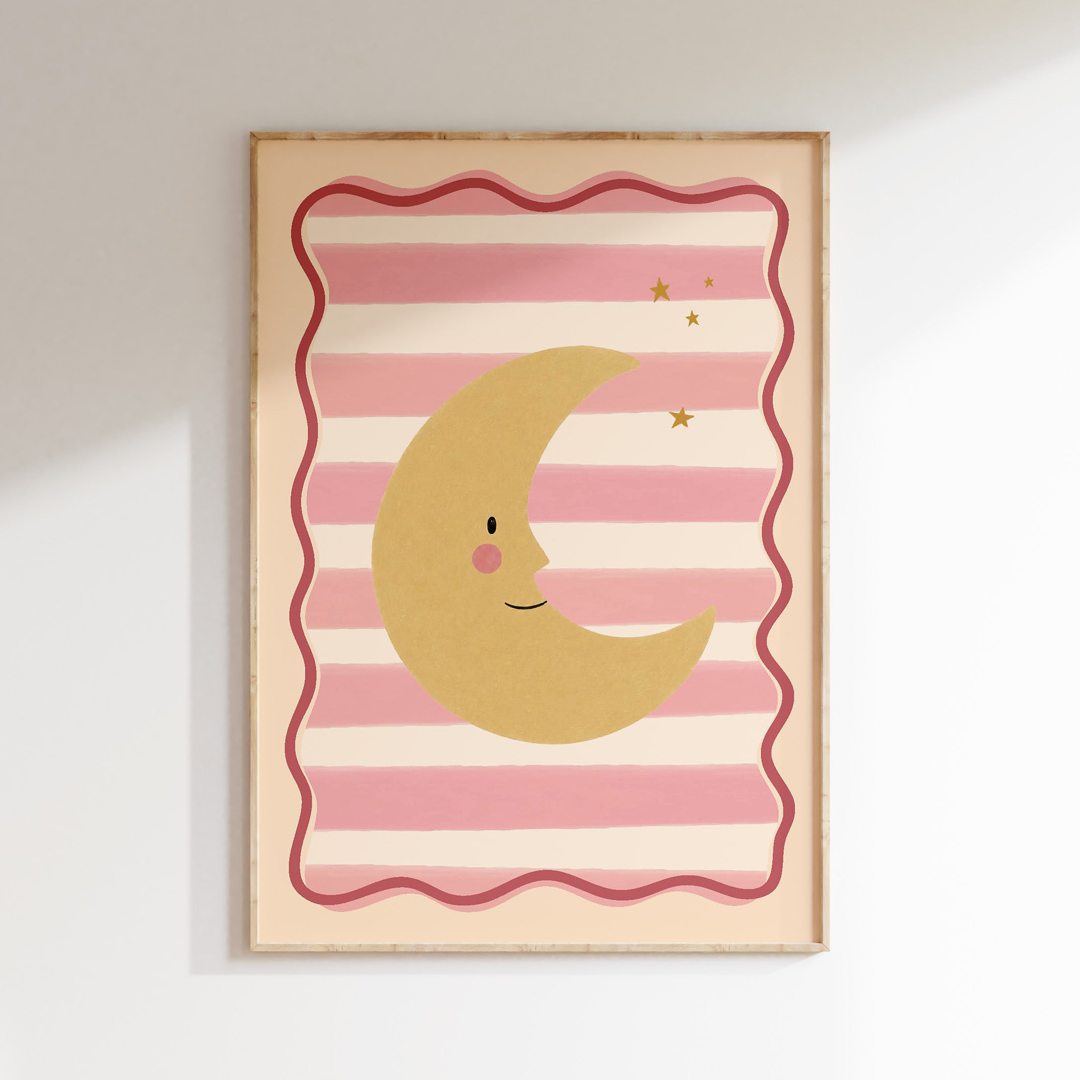 Roze maan poster met gouden sterren en golvende rand voor de kinderkamer